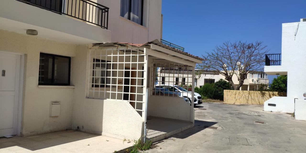 הוילה Paphos Isabella Townhouse מראה חיצוני תמונה
